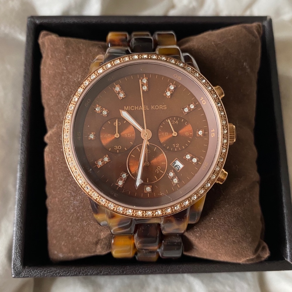 Michael Kor’s tortoise shell watch